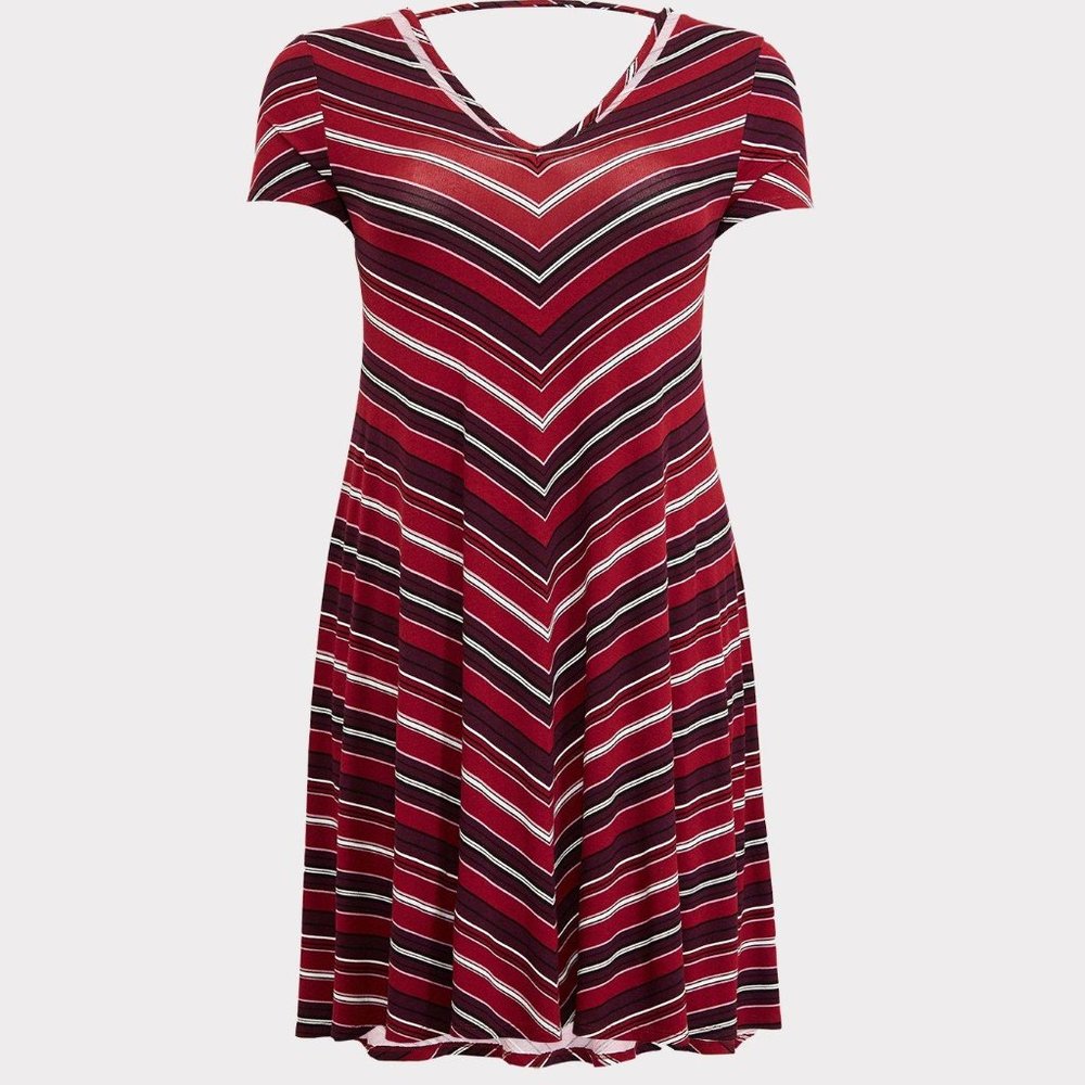 Torrid Size 6 Mini Super Soft Trapeze Dress, Burgundy & White Chevron St… - Picture 3 of 7
